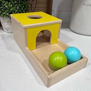 LOVEVERY Ball Drop Box with Balls
